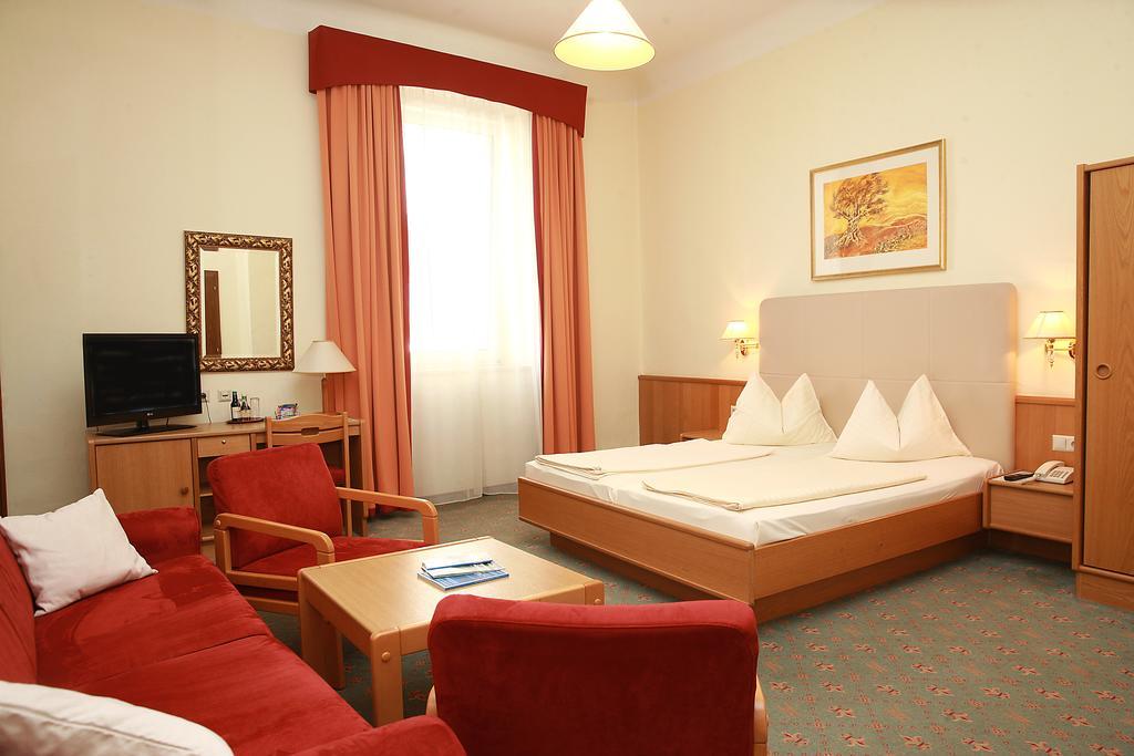 Altstadt Hotel Mosser Villach Quarto foto